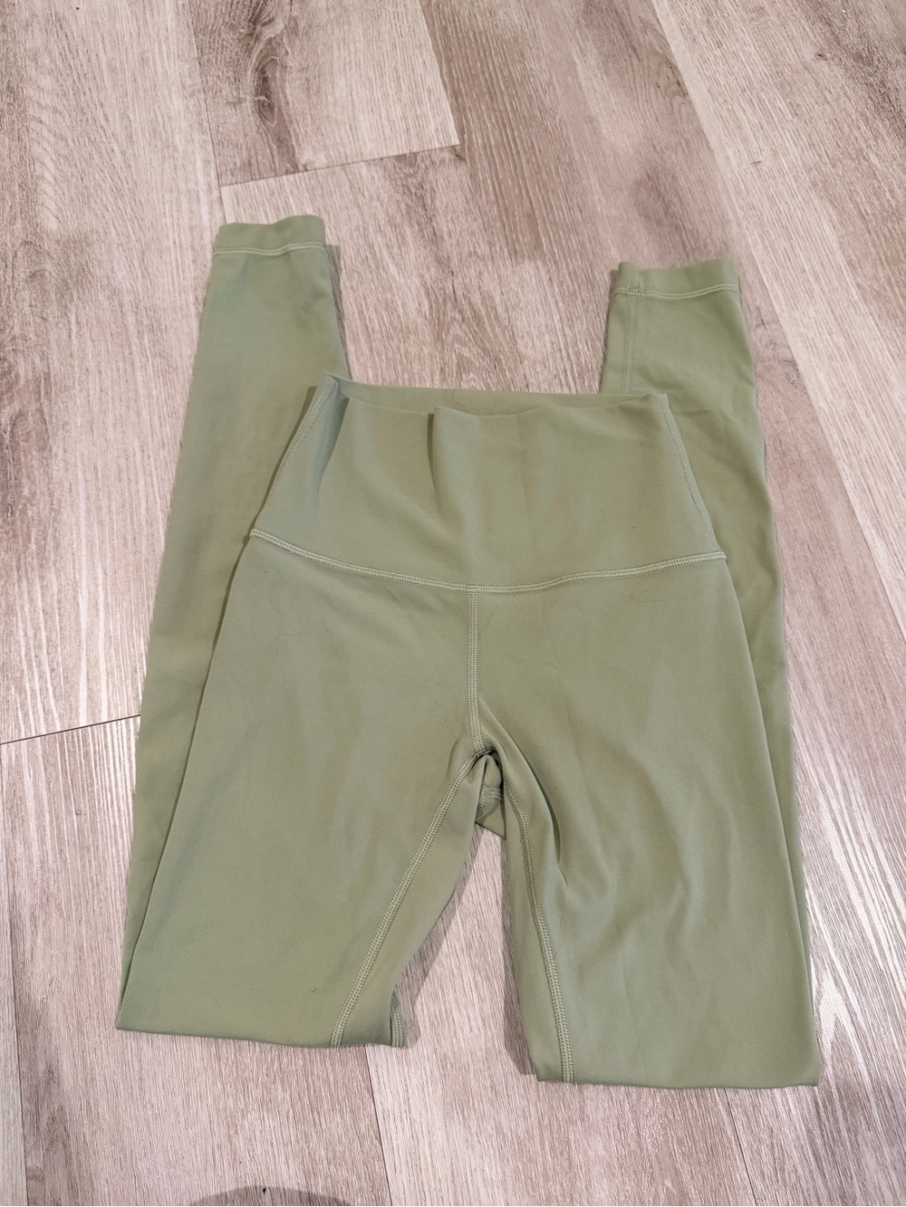 Lululemon sage Green align High-Waist Active Leggings size 2